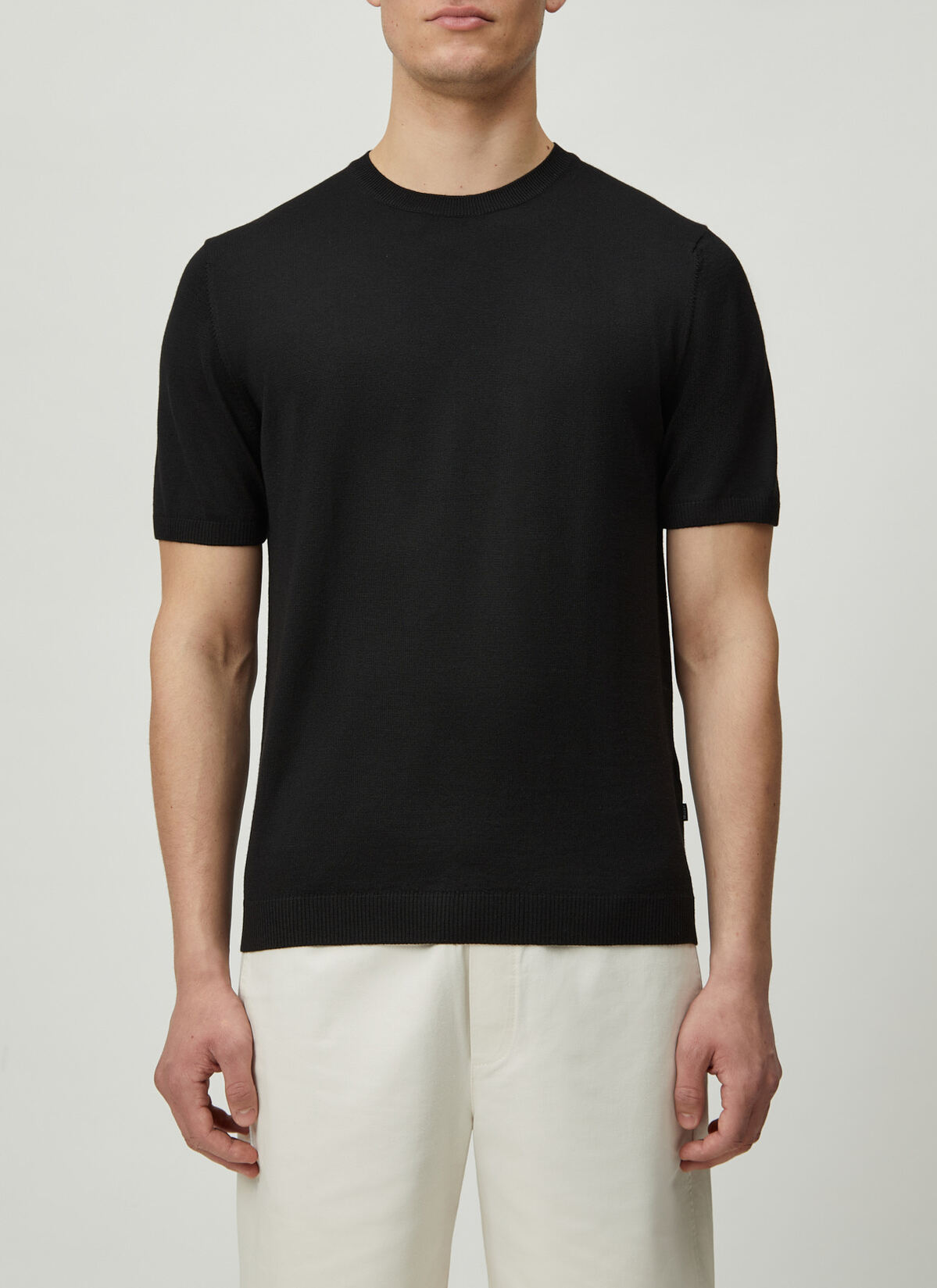 Pullover Rundhals, Black Frontansicht