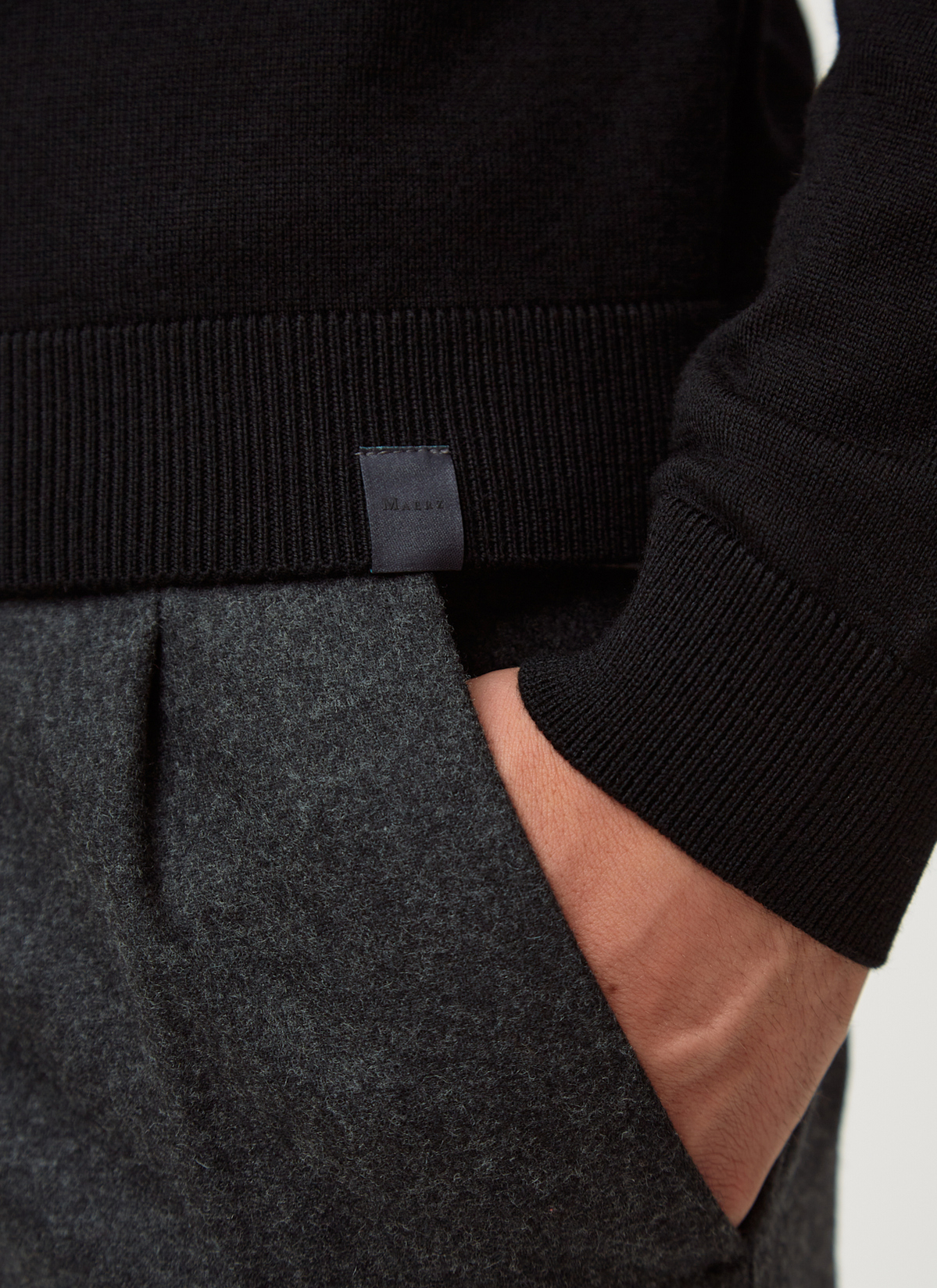 Pullover Rundhals 1/1 Arm, Black Detailansicht 2