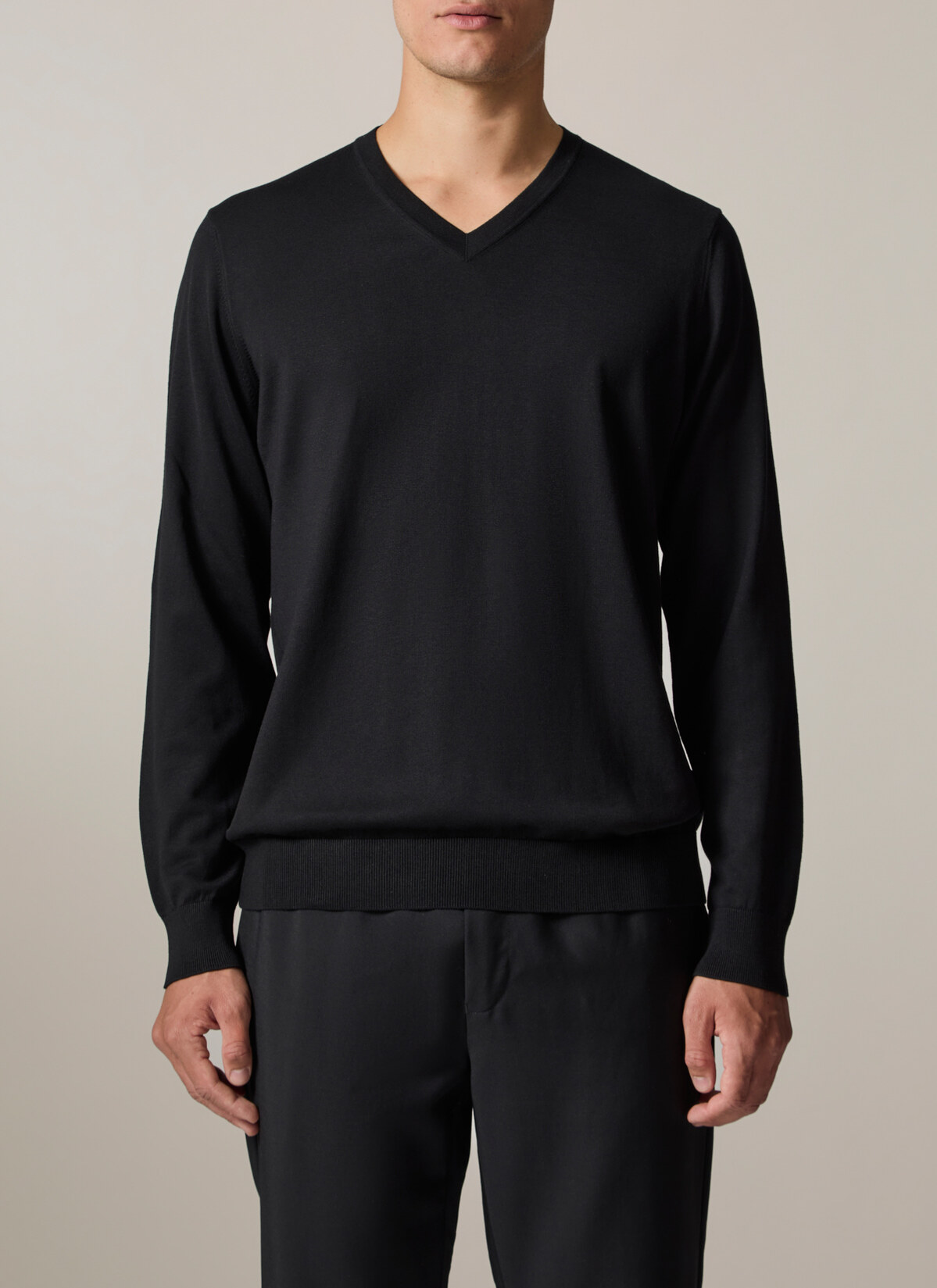 Pullover V-Ausschnitt 1/1 Arm, Black Detailansicht 1
