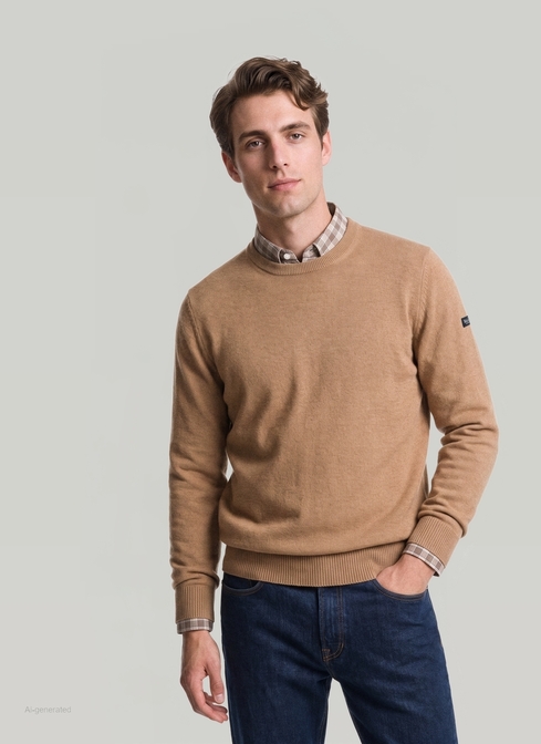 Pullover width=