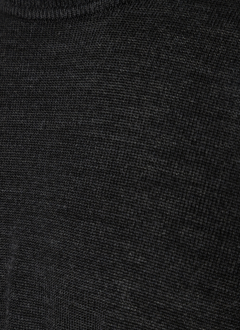 Pullover width=