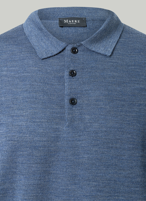 Pullover width=
