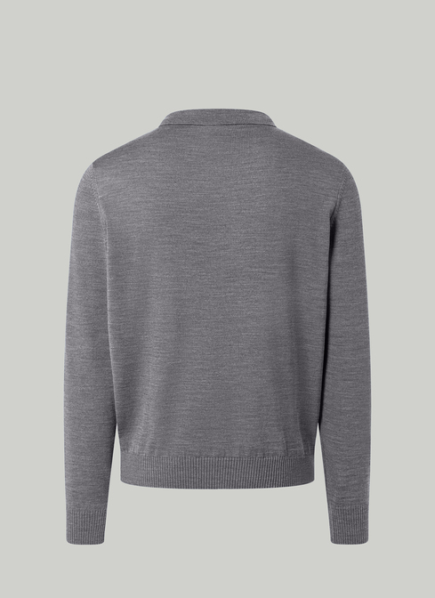 Pullover width=