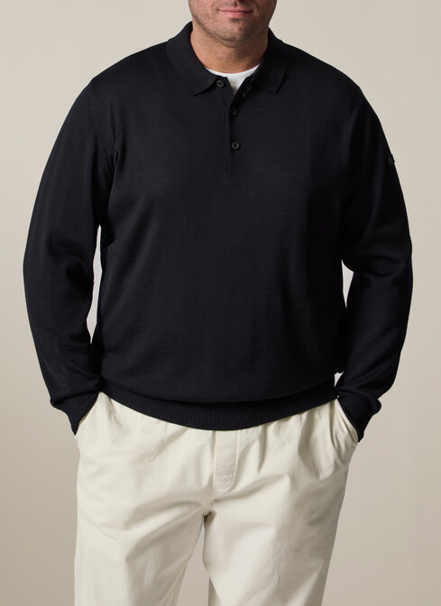 Pullover width=