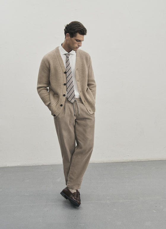 Cardigan  1/1 Arm Hazelnut Frontansicht