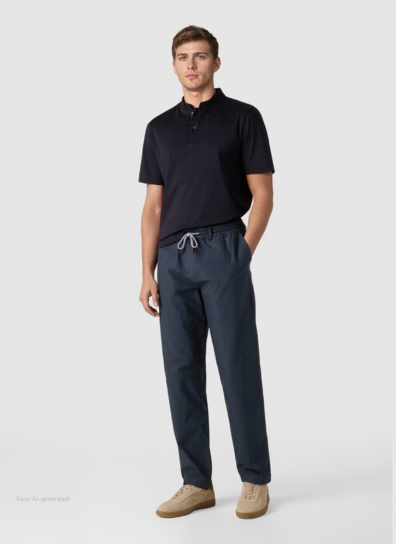 Hose Navy Frontansicht