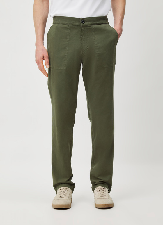 Hose Dark Green Frontansicht