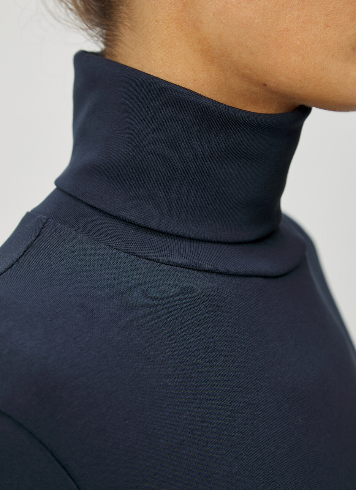Rollkragenlongsleeve, Navy Detailansicht 2