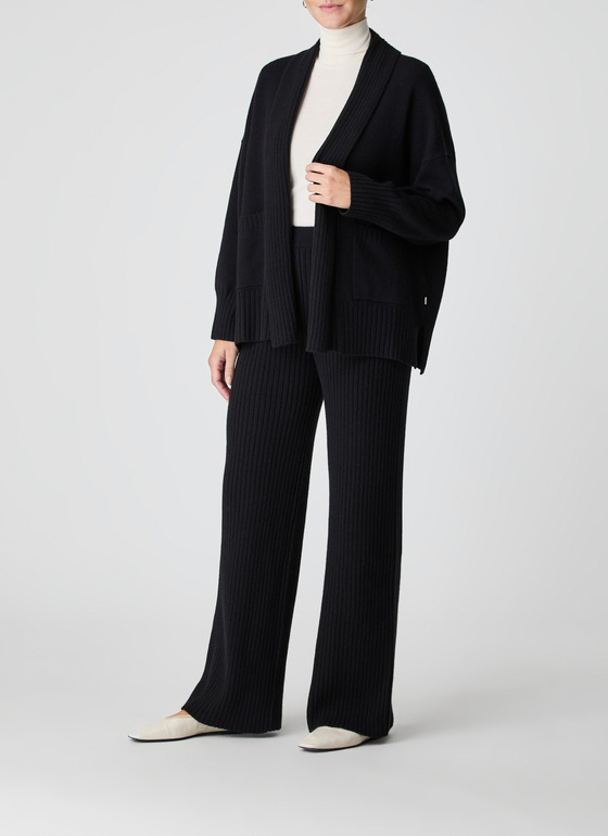Strickjacke Schalkragen 1/1 Arm Black Frontansicht