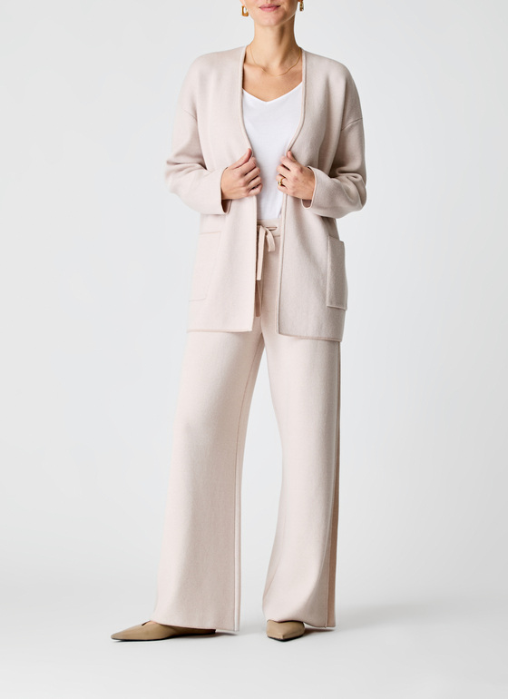 Strickjacke 1/1 Arm Sand Frontansicht