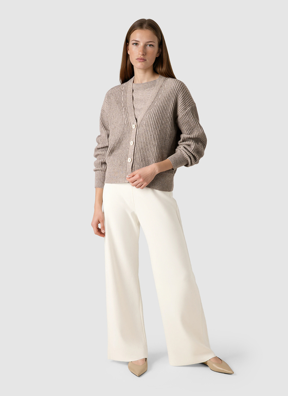 Strickjacke 1/1 Arm Pale Brown Frontansicht