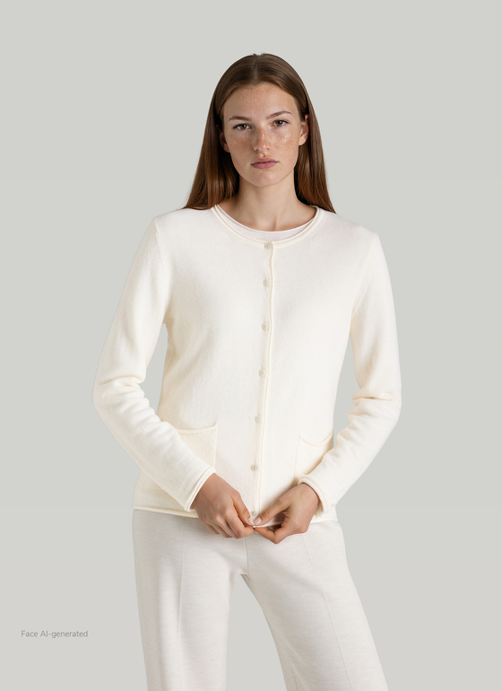 Strickjacke 1/1 Arm New White Frontansicht