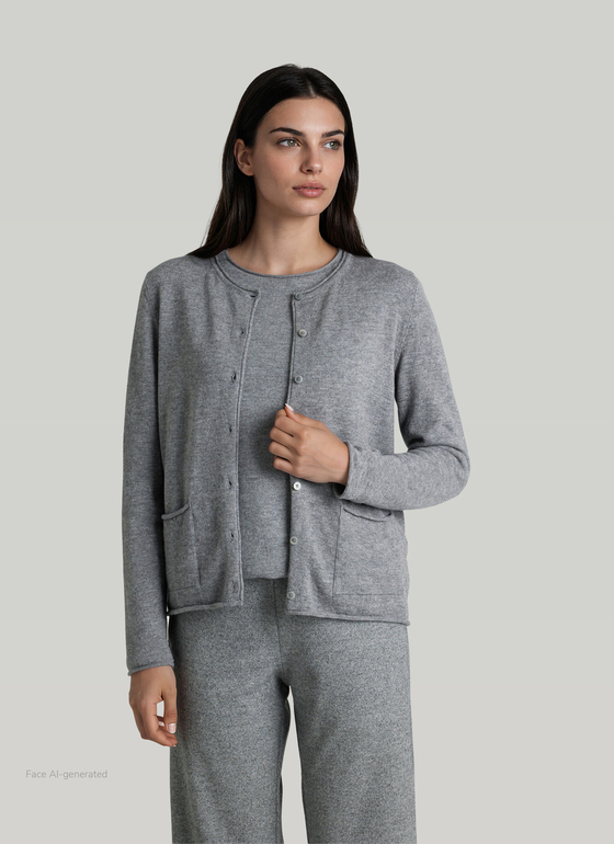 Strickjacke 1/1 Arm Autumn Mist Frontansicht