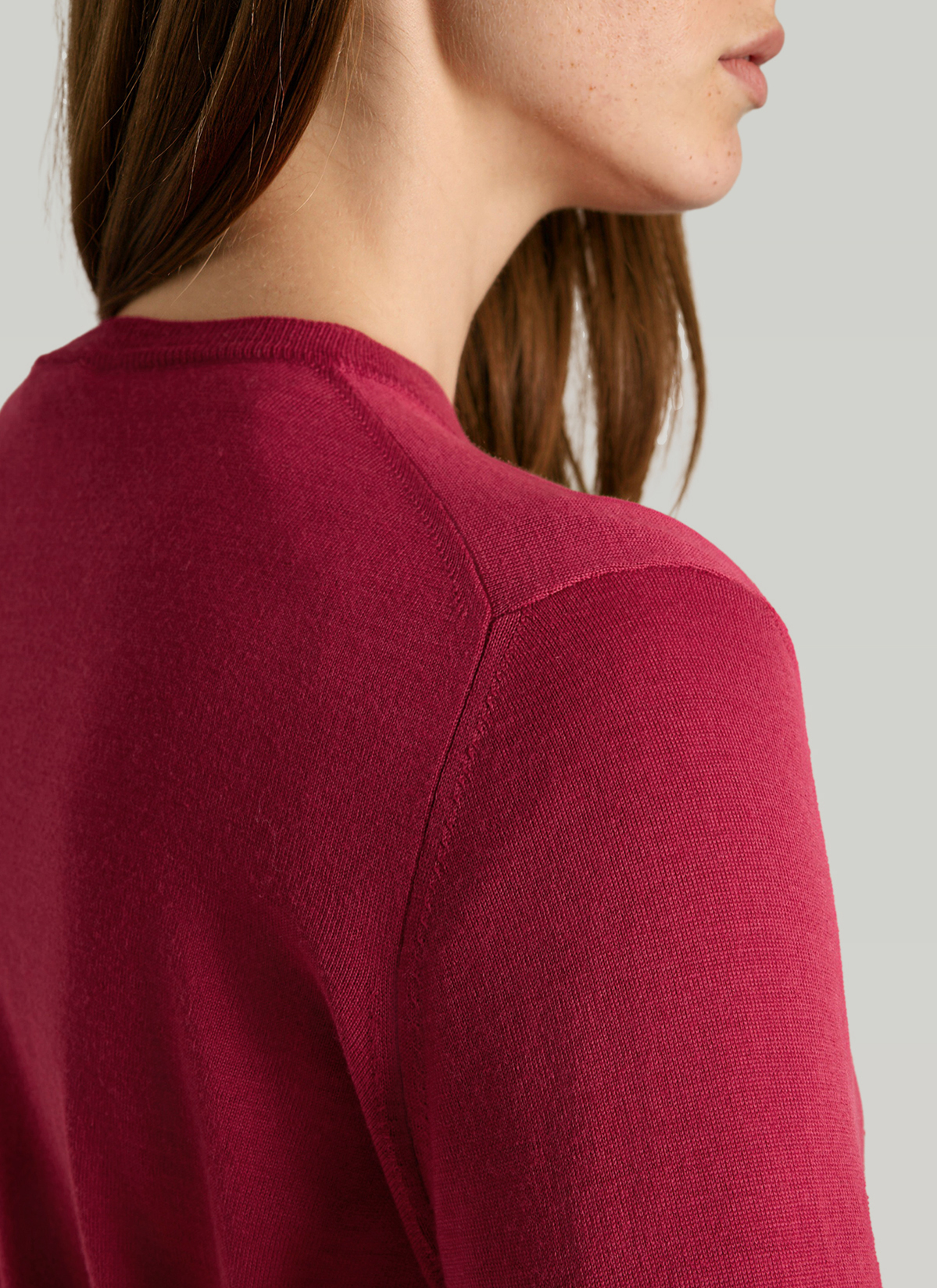 Strickjacke Knopf 1/1 Arm, Peony Red Detailansicht 1