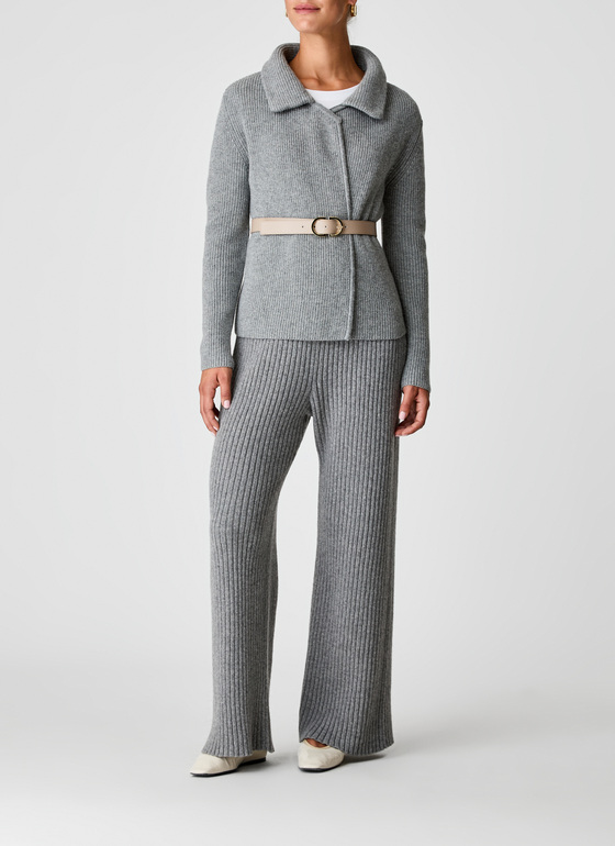 Strickjacke 1/1 Arm Granite Grey Frontansicht