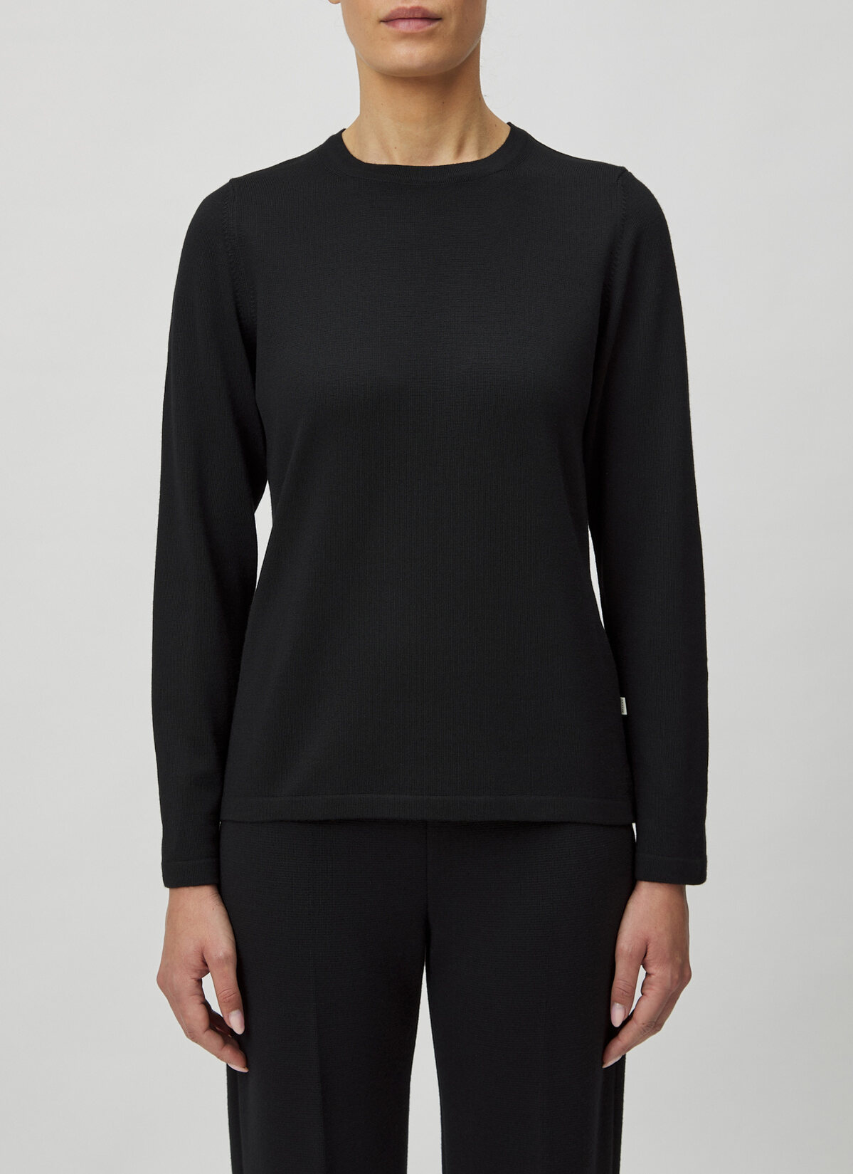 Pullover Rundhals 1/1 Arm, Black Frontansicht