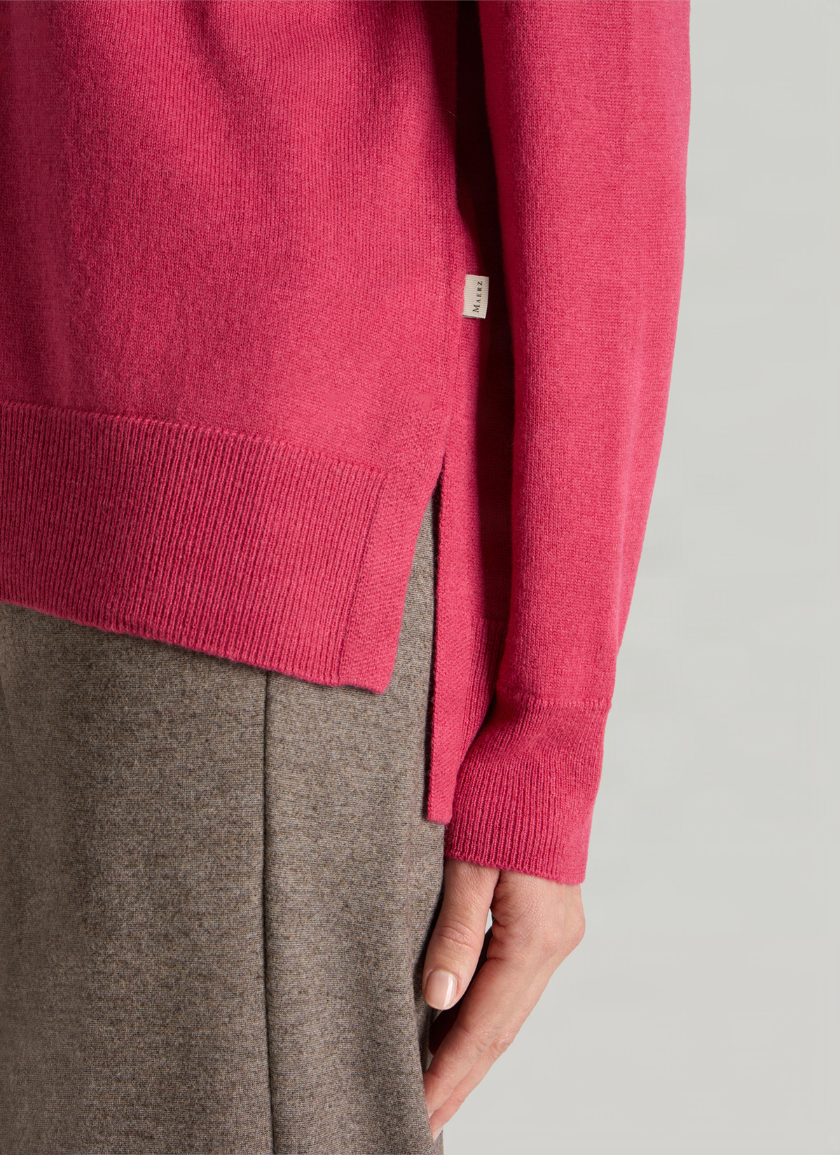 Pullover Stehkragen 1/1 Arm, Peony Red Detailansicht 1