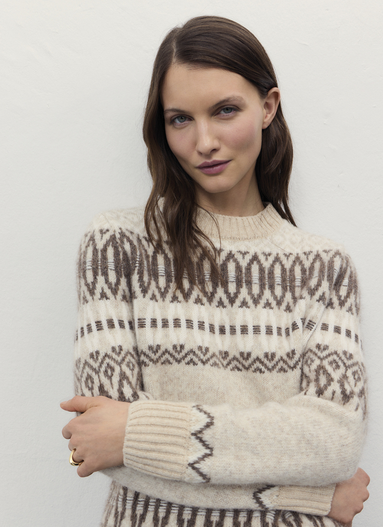 RundhalspulloverBritish Tea Frontansicht