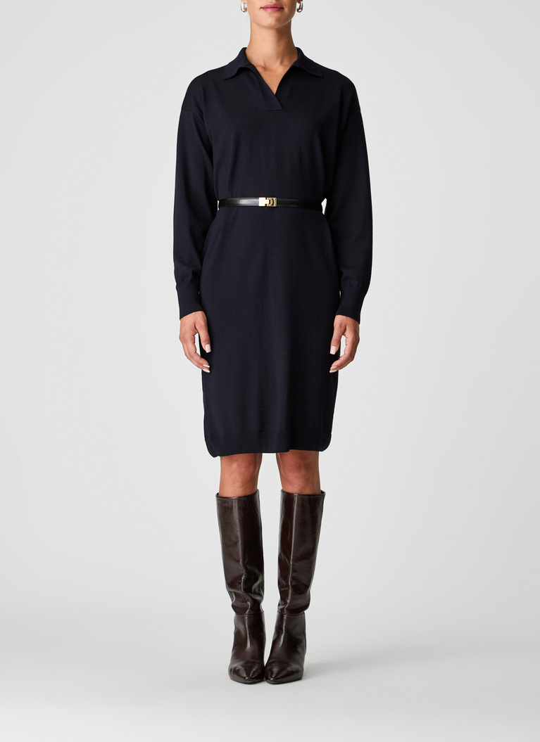 StrickkleidNavy Frontansicht