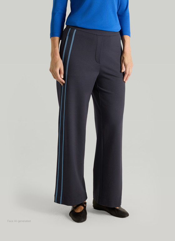 Hose Navy Frontansicht