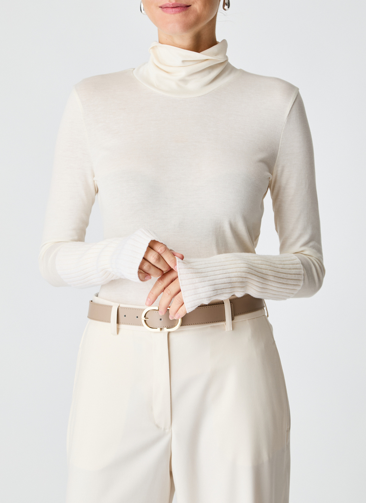 Armstulpe, New White Detailansicht 1